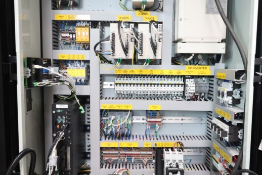 HURCO VM 20 i - 8